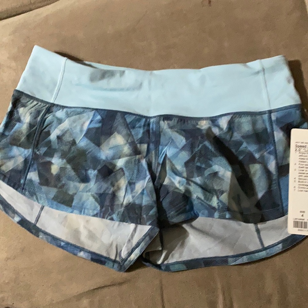Lululemon shorts size 4